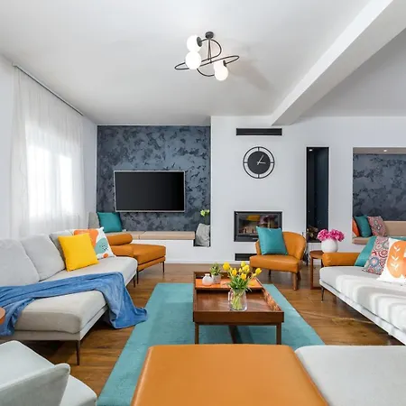 Azul Villa
